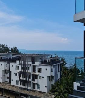 Kuantan Apartment | Timurbay Treasures Studio Apartment Side Seaview with Wifi Neflix