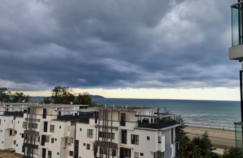 Kuantan Apartment | Timurbay Treasures Studio Apartment Side Seaview with Wifi Neflix