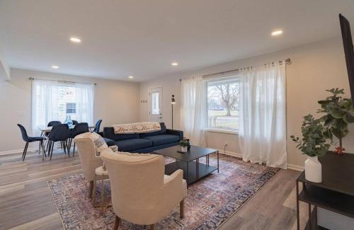 Marion House | Tin Roof Inn