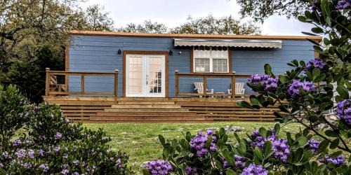 Pipe Creek House | Tiny House with Amazing Views and Private Hiking Trails in Hill Country, Texas