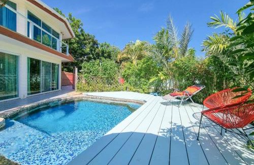 Rayong House | Tina's Living Paradise - Guesthouses with private pool