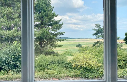 Dunwich House | Tinkers Cottage - Three Bedroom House, Sleeps 5
