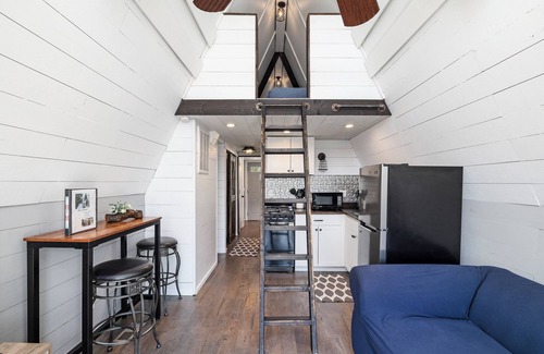 Lampe Cabin | Tiny AFrame Table Rock Lake Shore Community