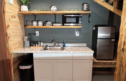 Stanton Cabin | Tiny cabin within 10 minutes of the Red River Gorge
