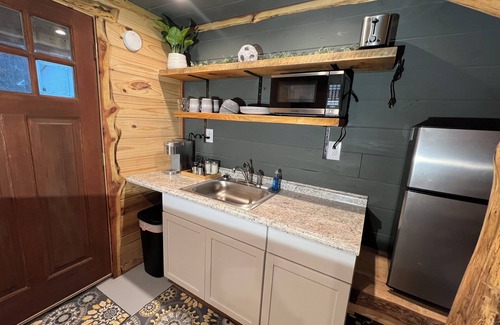 Stanton Cabin | Tiny cabin within 10 minutes of the Red River Gorge