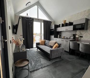 Lobnitz House | Tiny Ferienhaus Hilde 100m Entfernt zum See Strand