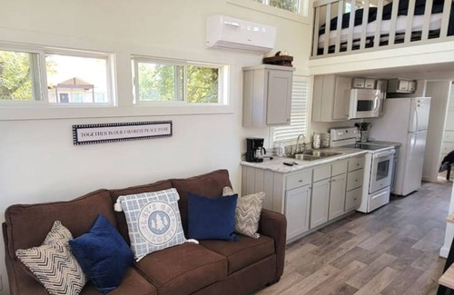 Vian House | Tiny Getaway at Ten Killer