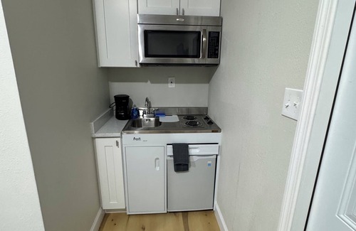 Tampa Apartment | Tiny home in Tampa 5 mins away from the Hard rock Casino