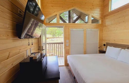 Page Cabin | Tiny Home King Home #11B