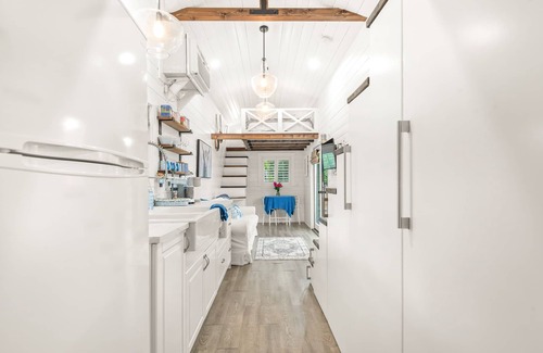 Agoura Hills House | Tiny Home near the beach!