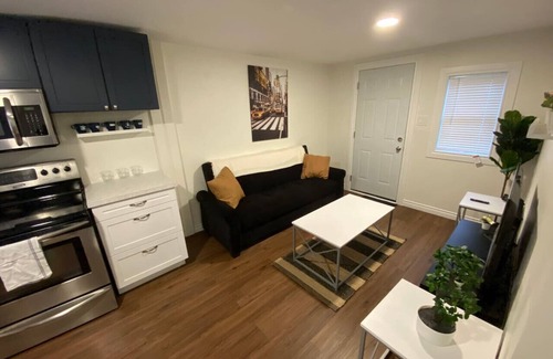 East Windsor House | Tiny Home | PetFriendly+Prime+Disney+Wifi