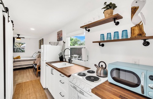 Gulfport Apartment | Tiny Home with Private Yard and Pet Friendly