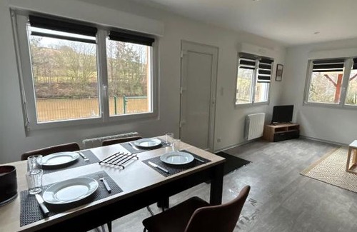 Frahier-et-Chatebier House | Tiny house avec étang privé