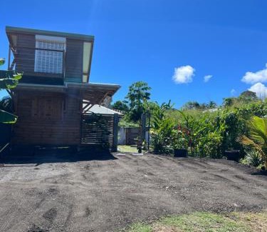 Capesterre-Belle-Eau Ski Chalet | TINY HOUSE avec vues