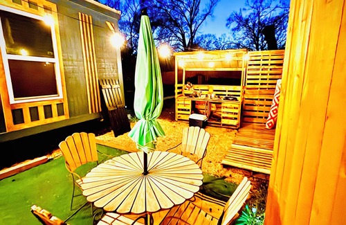 Baker Cabin | Tiny House Hot Tub Grill & Chill