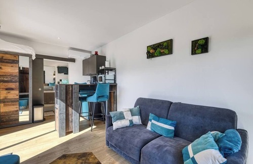 Aix-les-Bains Apartment | Tiny House in the hills above Aix Les Bains, 20 minutes from skiing and 10 minutes from the lake!