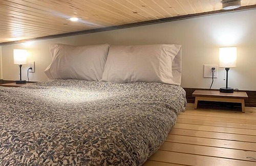 Greenwich House | Tiny House on the Battenkill River