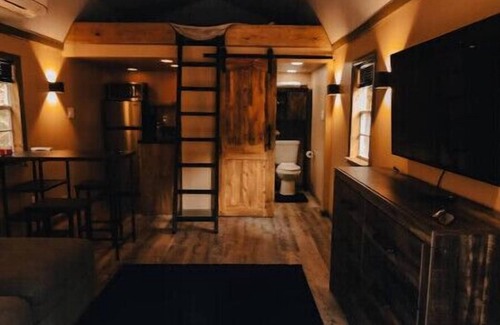 Seneca Cottage | Tiny House - Slice of Heaven Walhallan