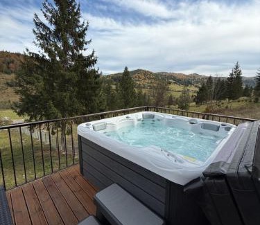 Bicaz-Chei House | Tiny One cu Jacuzzi în Tiny Land