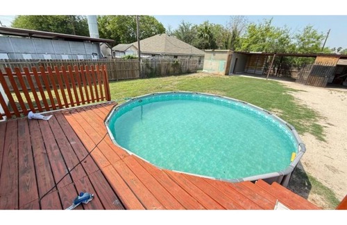 Edinburg House | Tiny Party House/Above Ground Pool/Backyard Fun!