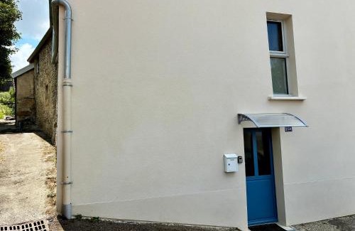 Langres Apartment | Tiny room