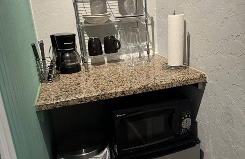 South Eola Apartment | TINY unit in cottage in the middle of Downtown