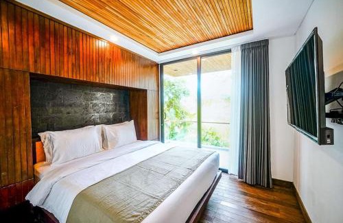 Beraban Villa | Tiny Villa Nyanyi - 2 BR Stylish Villa Private Pool 5 mins from Beach