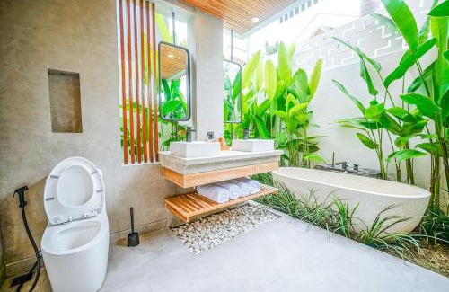 Beraban Villa | Tiny Villa Nyanyi - 2 BR Stylish Villa Private Pool 5 mins from Beach