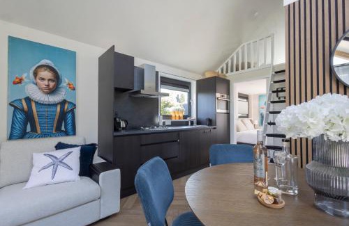 Heinkenszand House | Tiny Wellness House in Heinkenszand with a private sauna, hottub, garden, airco, free wifi, boutique design and a luxury wellness experience