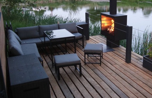 Buhlau Apartment | TinyHouse in the best secluded location directly on the natural pond: large terr