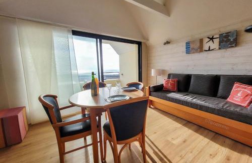 Pouldreuzic Apartment | Tipoz'immo-Le Grand Grand 209 -view and direct access to the sea-pets accep