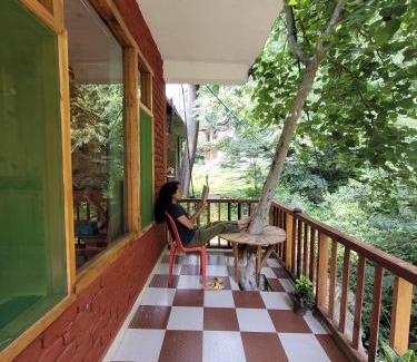 Banjar House | Tirthan Rahi Homestay