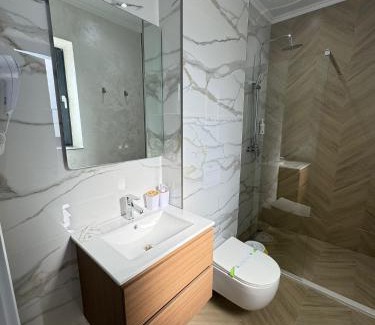 Tismana Apartment | TisArt Hotel
