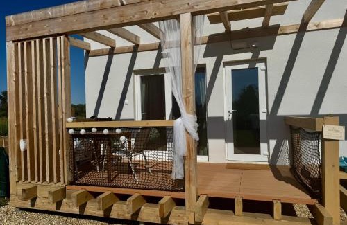 Tiszaorveny Apartment | Tisza-Tavi Nyaralósziget - Just a few steps from the peaceful shores of Lake Tisza