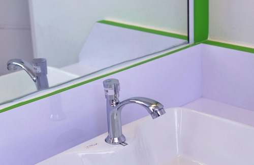 East Jakarta Hotel | Titanium Express Homtel