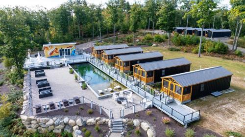 North Sebago Villa | TITMOUSE LIMIT 4 cabin