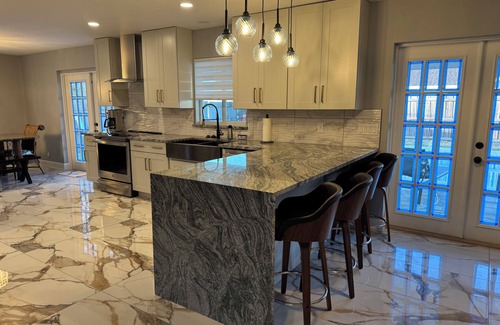 Titusville House | Titusville newly renovated house with a Pool and all the comforts of home!