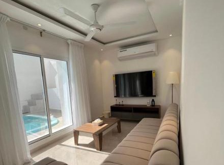 Tiwi Ski Chalet | Tiwi chalet sea view