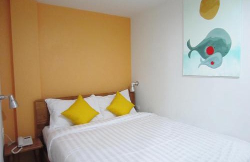 Downtown Krabi Hotel | Tiya House Rooms & Cafe