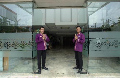 Pekanbaru Hotel | Tjokro Hotel Pekanbaru