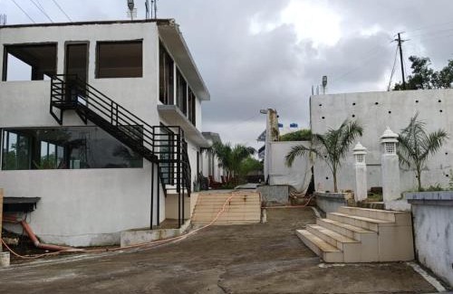 Neral Resort | TKB Farm Stay Neral
