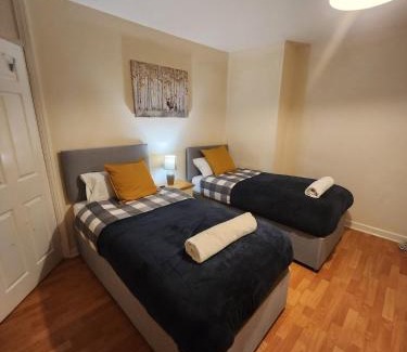 Tilbury Apartment | Tms 3bdr Comfy house! Tilbury!
