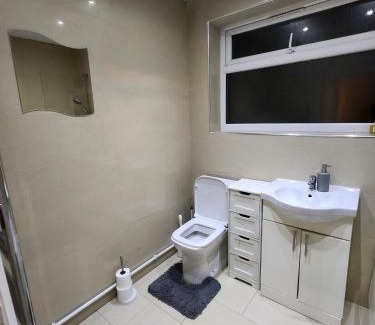 Tilbury Apartment | Tms 3bdr Comfy house! Tilbury!