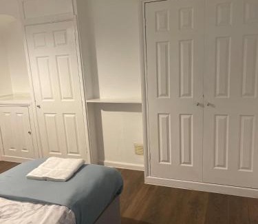 Tilbury Apartment | Tms3bdr!Tilbury!FreeParking!