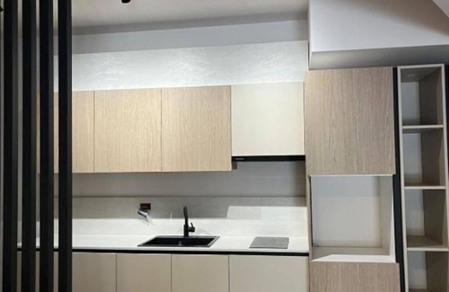 Vlore Apartment | tn5-minutes to the sea! Two-bedroom Apartment with Balcony