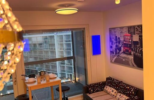 Vantaa Apartment | To LuxStudio HYMNI From Helsinki Airport 6 min, to City 27min, FreeParking in Kivistö