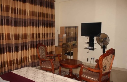 Ikeja House | Tobby Royal Suites