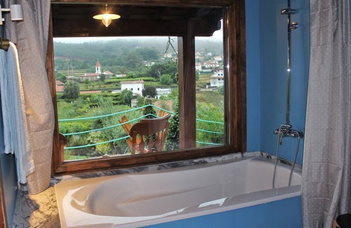 Dem House | Toca dos Lobos - Ecological Cabin