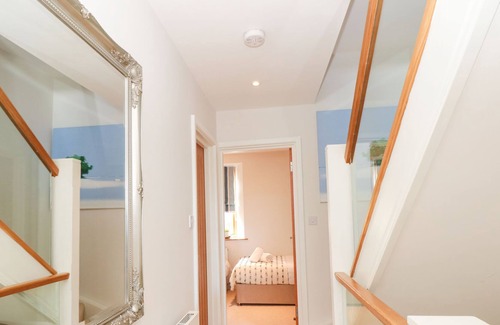 Totnes House | TOFFEEAPPLE, character holiday cottage, with pool in Dartmouth