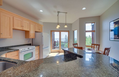 Tofte House | Tofte Tranquility: Lakefront Townhome w/Balcony!